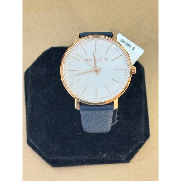 Michael Kors MK2893 Pyper Diamond Accents Quartz Women's Watch - Picture 2 of 5